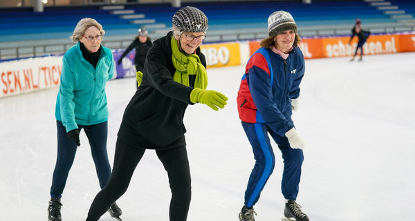 Recreatief schaatsster Trudy Drontmann ‘Met één hand op de rug lukt nog steeds’