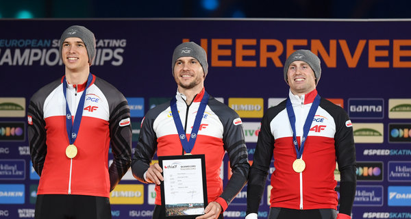 Nieuw wereldrecord Ploegenachtervolging (m) verreden in Thialf